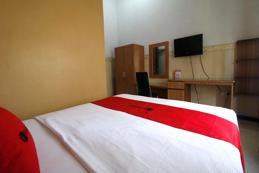 Reddoorz Plus Near Undip Tembalang Hotel Semarang Exterior photo